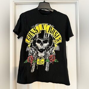 Guns and Roses Black Graphic T-Shirt